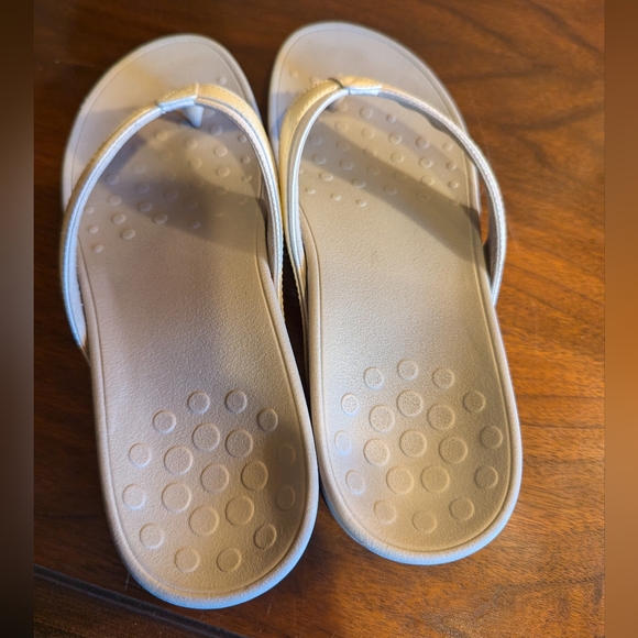 Vionic Tide II women's Flip flops Size 9 - Picture 9 of 9